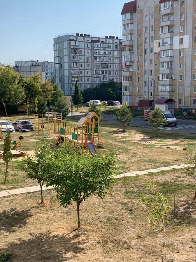 Семейные Апартаменты В Новом Районе У Софиевского Парка Oeman Buitenkant foto